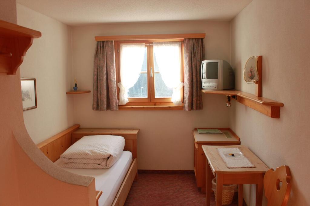 Hotel Soliva Седрён Экстерьер фото